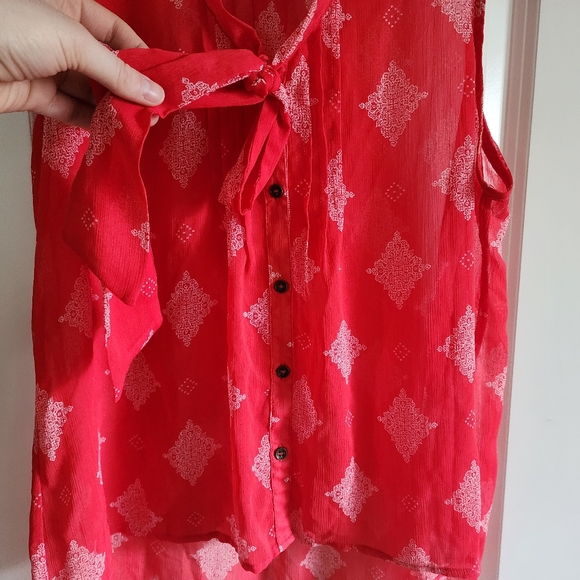 Xhilaration red/white flowy sheer tank - Picture 3 of 6